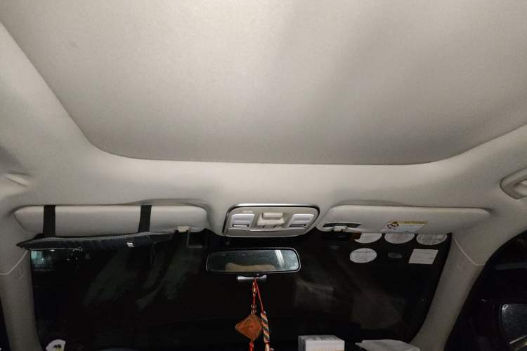 Used Geely Auto Emgrand X7 Sport 2016 1.8TD Automatic Smart Model Headliner