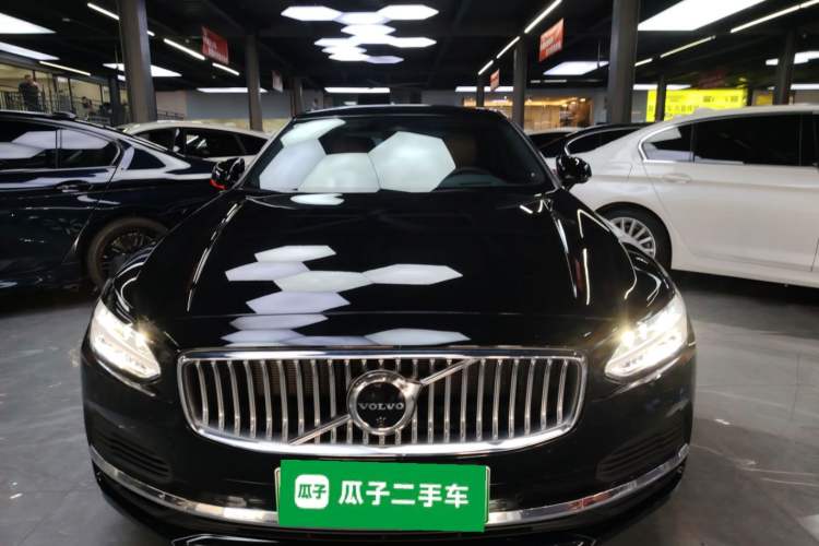 Used Volvo S90 New Energy 2025 Plug-in Hybrid Four-Wheel Drive Long-Range Luxury Smart Edition Front