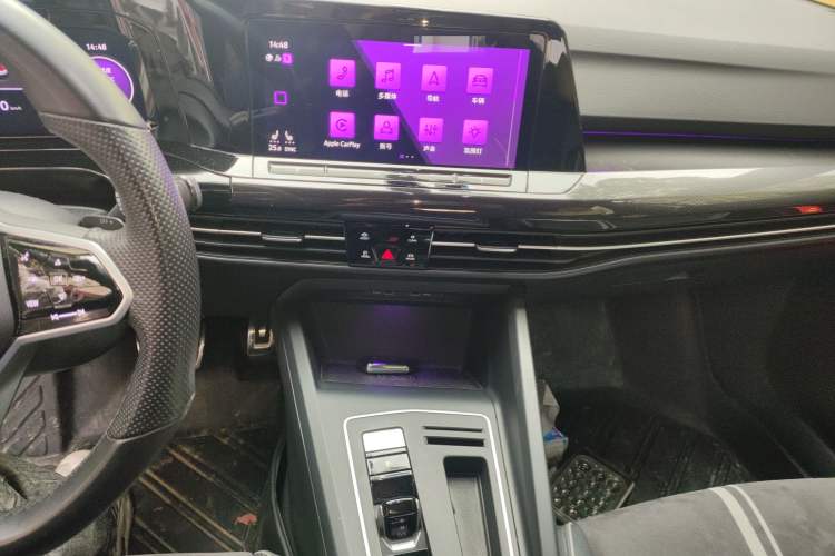 Used Volkswagen Golf 2023 Facelift 280TSI DSG R-Line Lite
