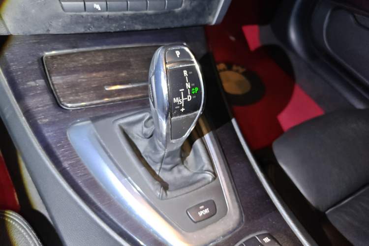 Used BMW 3 Series 2011 335i Convertible Coupe Gear Lever