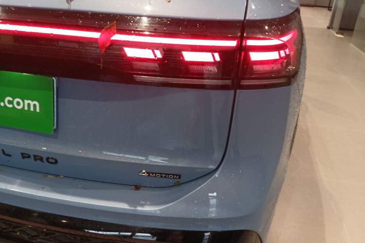 Used Volkswagen Tiguan L 2024 PRO 380TSI Four-Wheel Drive R-Line Smart Edition Right Rear Taillight