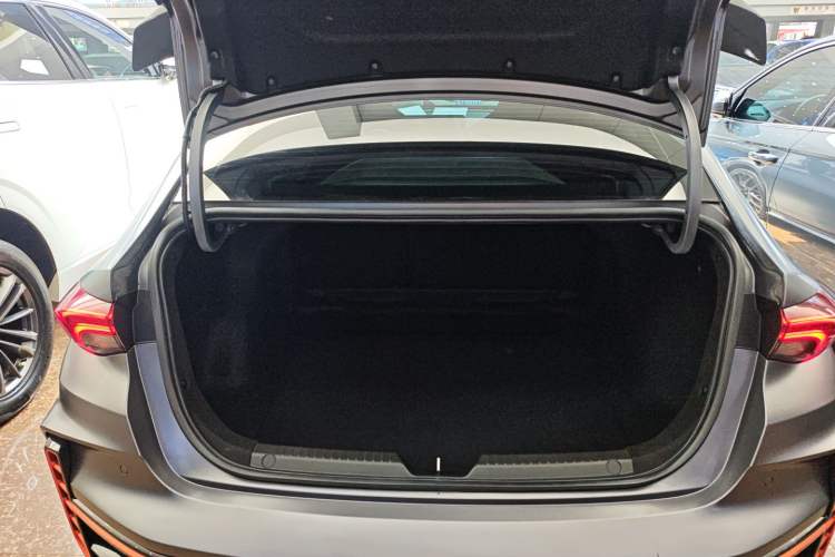 Used GAC Trumpchi EMPOW 2024 400T Automatic Yingbao R MAX Edition
