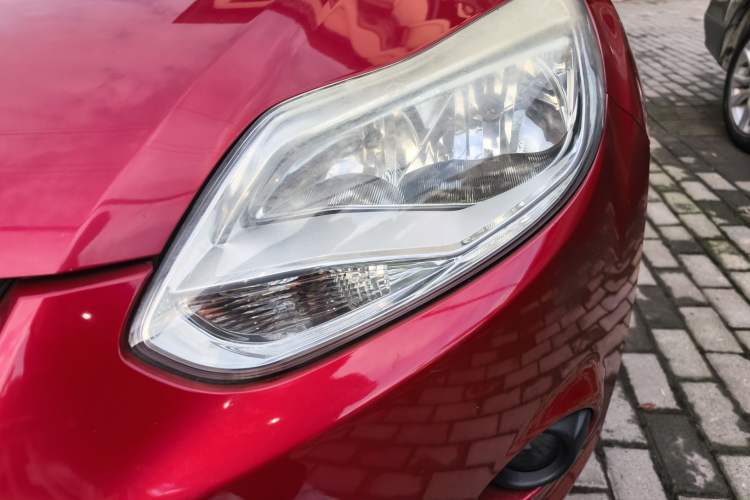 Used Ford Focus 2012 Sedan 1.6L Manual Comfort Model Left Front Headlight