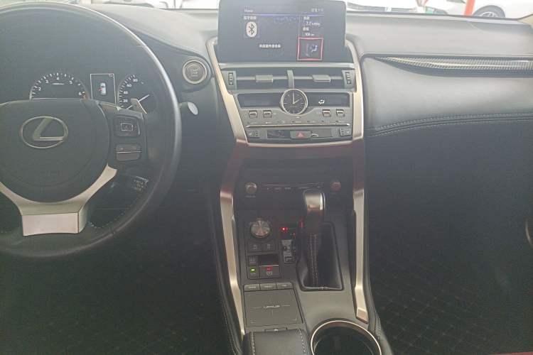 Used Lexus NX 2020 200 Front-Wheel Drive Vmotion Edition China VI Standard
