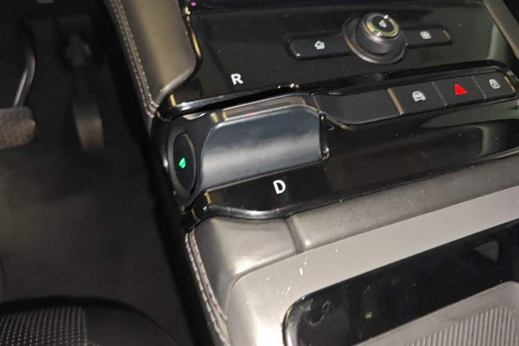 Used Nio ES8 2018 Founder Edition Gear Lever