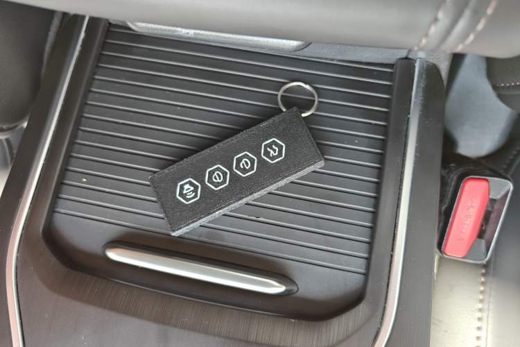 Used Wey VV5 2021 1.5T Two-Wheel Drive Color Pioneer
