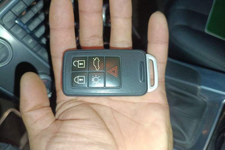 Used Volvo V60 2015 T5 Zhiyi Edition

