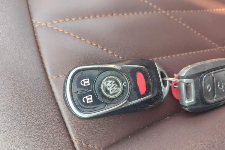 Used Buick GL8 2020 Land Cruiser Executive Class 652T Comfort Model