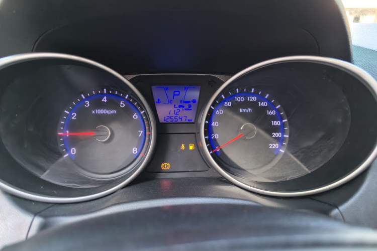 Used Hyundai ix35 2015 2.0L Automatic 2WD Smart Type China IV