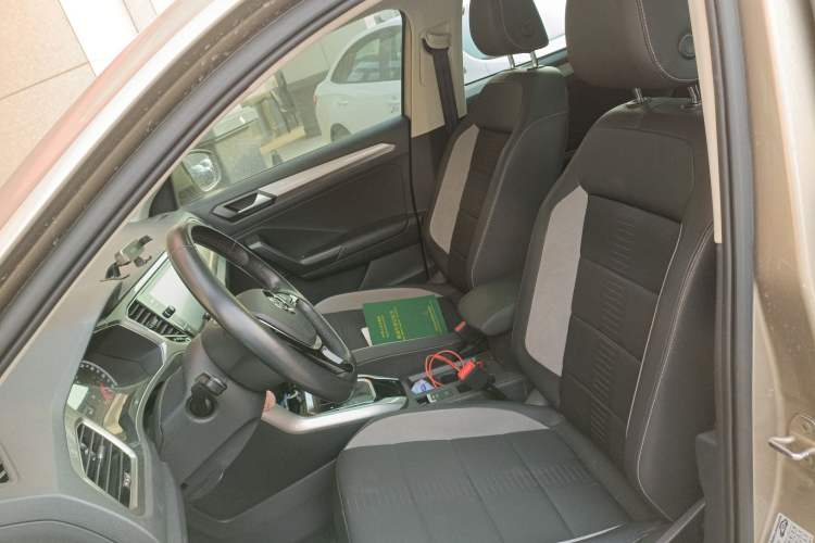 Used Volkswagen T-ROC 2018 280TSI DSG Two-Wheel Drive Advanced Version China V Emission Standard