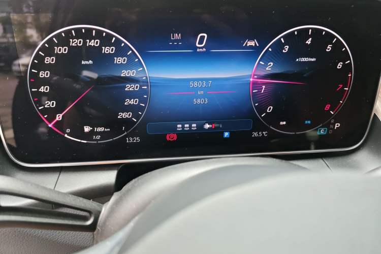 Used Mercedes-Benz GLC 2025 Refreshed GLC 300 L 4MATIC Dynamic Version 5 Seats Instrument Cluster