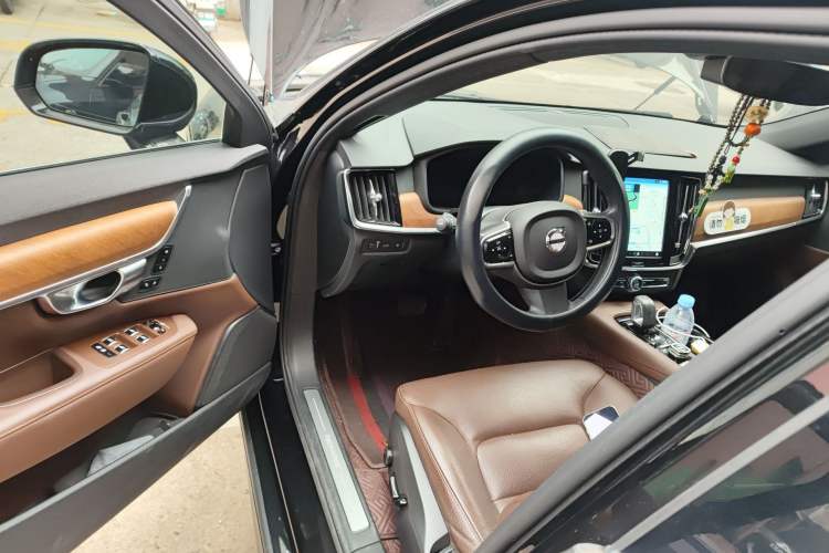 Used Volvo S90 New Energy 2022 T8 eDrive Hybrid Luxury Edition Driver Seat