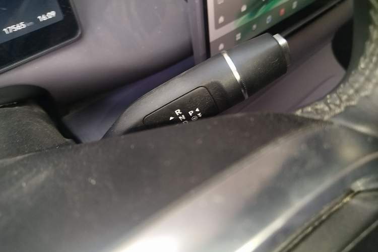 Used Leapmotor C16 2024 Range-Extended 200 Luxury Edition Gear Lever