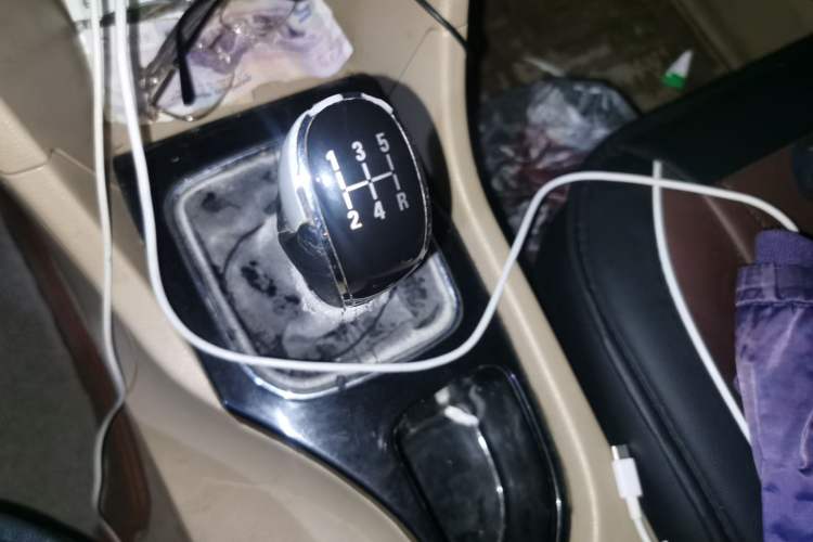 Used Baojun 730 2014 1.5L manual Comfort version 7 seats