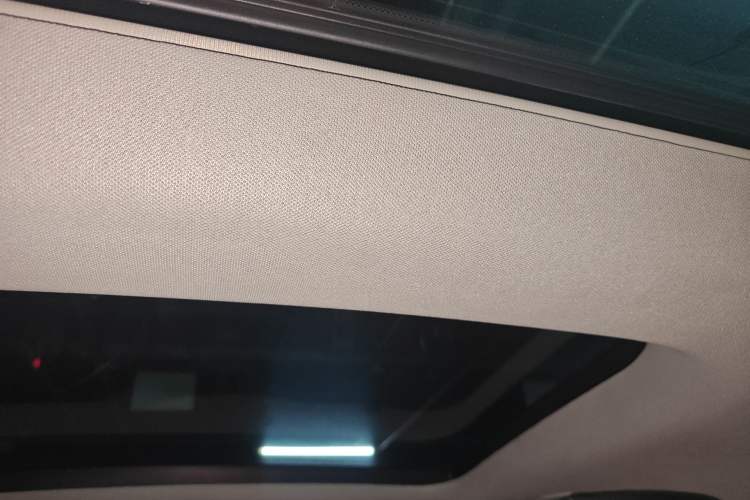 Used Mercedes-Benz GLA 2016 GLA 220 4MATIC Fashion Edition Headliner