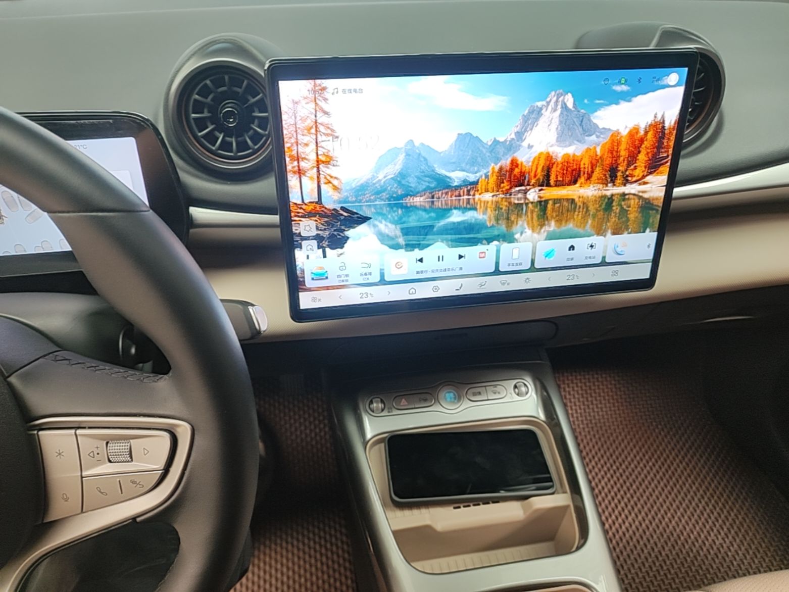 BYD Dolphin 2025 Intelligent Driving Version 410 km Fashion Edition — снимка 15