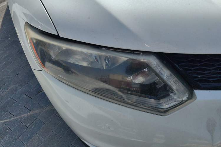 Used Nissan X-Trail 2014 2.0L CVT Comfort Edition 2WD Right Front Headlight