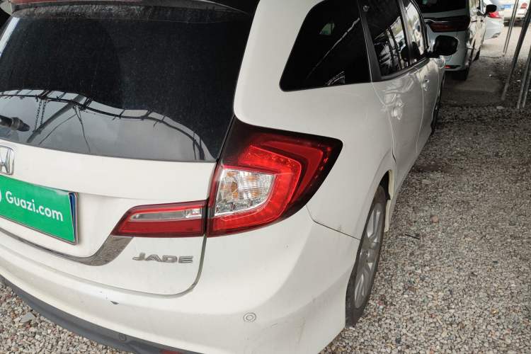 Used Honda Jade 2014 1.8L Automatic Comfort Elite Version 5 Seats
