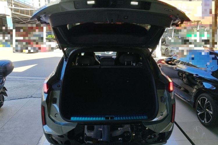 Used Lynk & Co 08 EM-P 2023 220km All-Wheel-Drive Performance Halo
