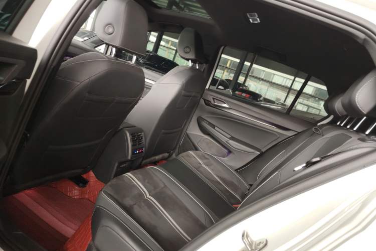 Used Volkswagen Golf 2023 280TSI DSG R-Line Lite