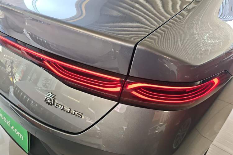 Used BYD Qin PLUS 2025 DM-i Smart Drive 55KM Leading Model
