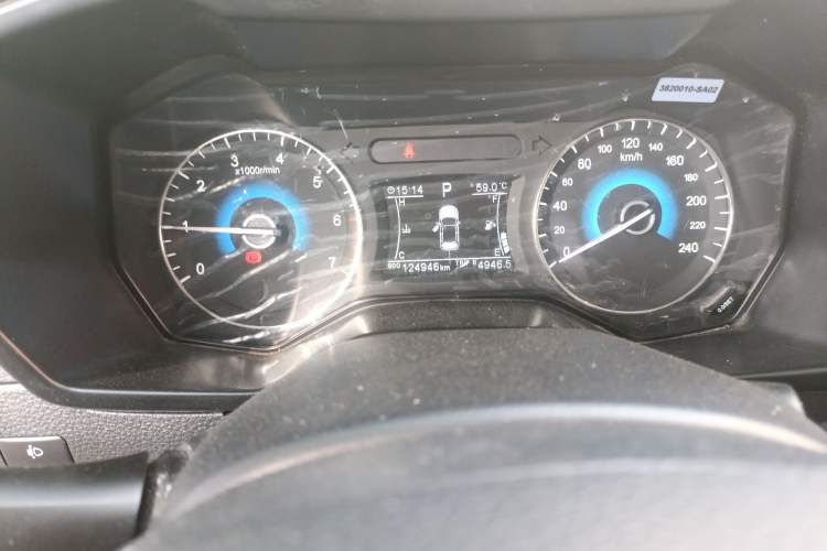 Used Dongfeng Fengon 580 2017 1.5T CVT Comfort Model Odometer Close Up