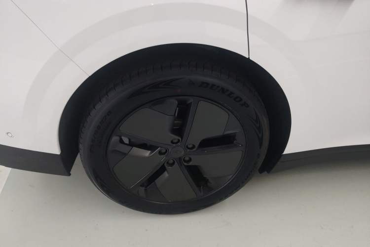 Used Li Auto i6 2025 Model Two-Wheel-Drive Standard Type
