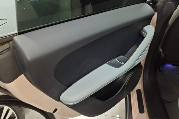 Used Nio ET5T 2024 75kWh Touring Left Rear Door Interior