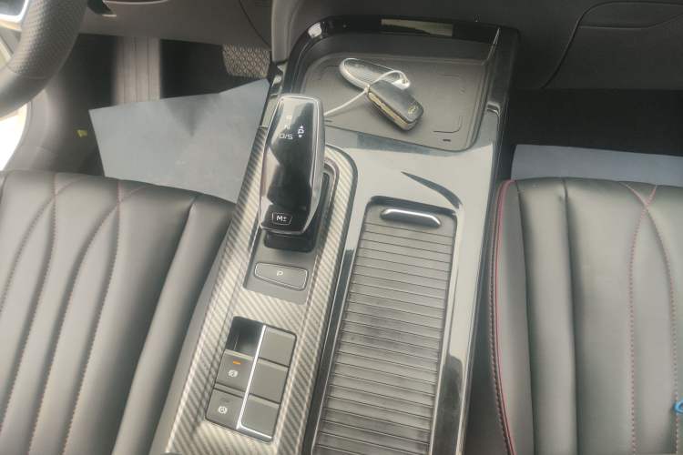 Used Bestune T55 2021 1.5T Automatic Joyful·Prestige Edition Gear Lever