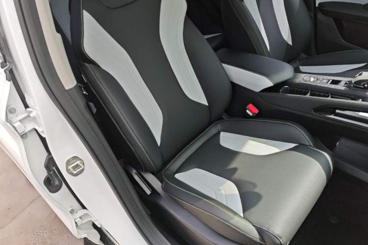 Used Geely Auto Coolray 2022 Bin Yue COOL 1.5TD DCT Hot Engine Edition Right Front Seat