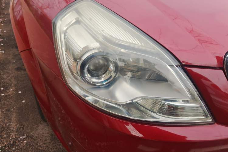 Used Buick Excelle 2013 1.5L Manual Classic Model Right Front Headlight
