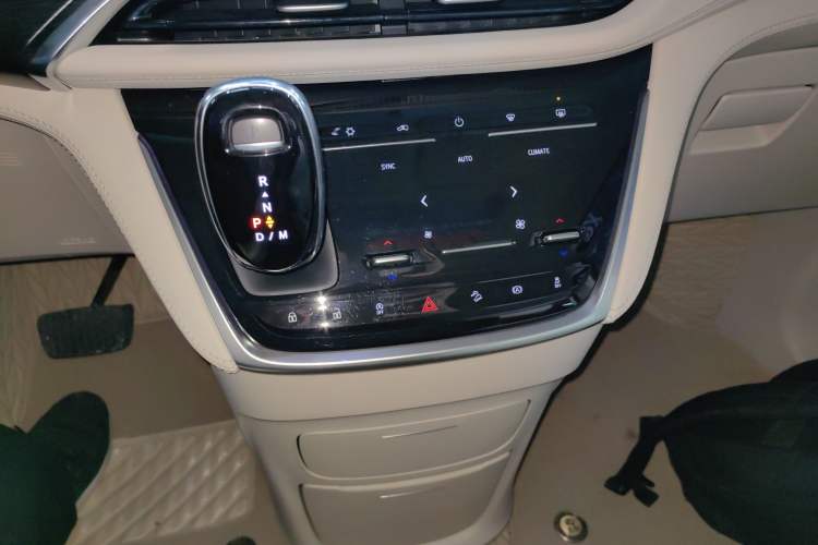 Used Buick GL8 2021 Avenir Aivia Six-Seat Luxury Edition