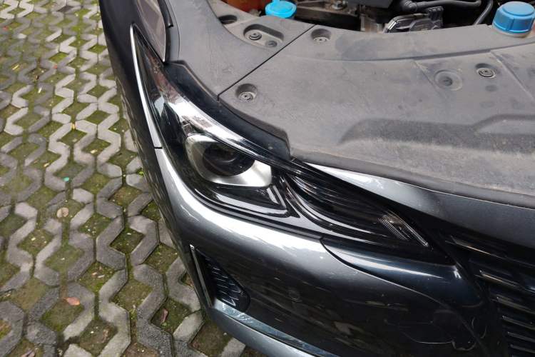 Used CHANGAN Ruicheng CC 2022 Blue Whale Edition 1.5T DCT Prestige Model Right Front Headlight