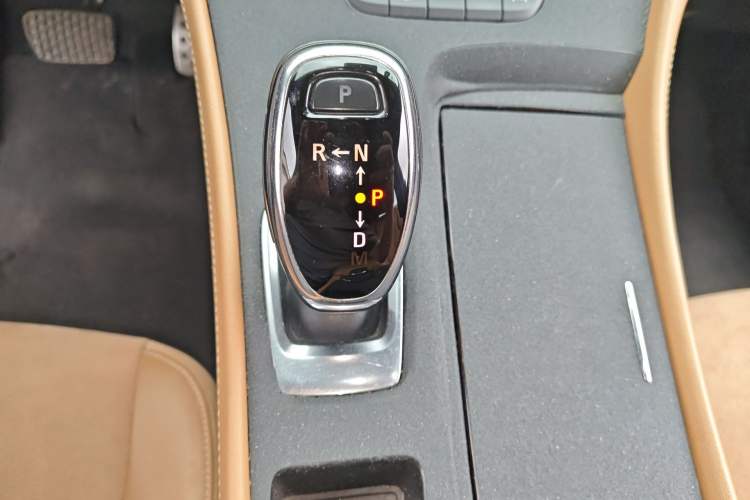 Used Buick LaCrosse 2016 20T Luxury Model Gear Lever