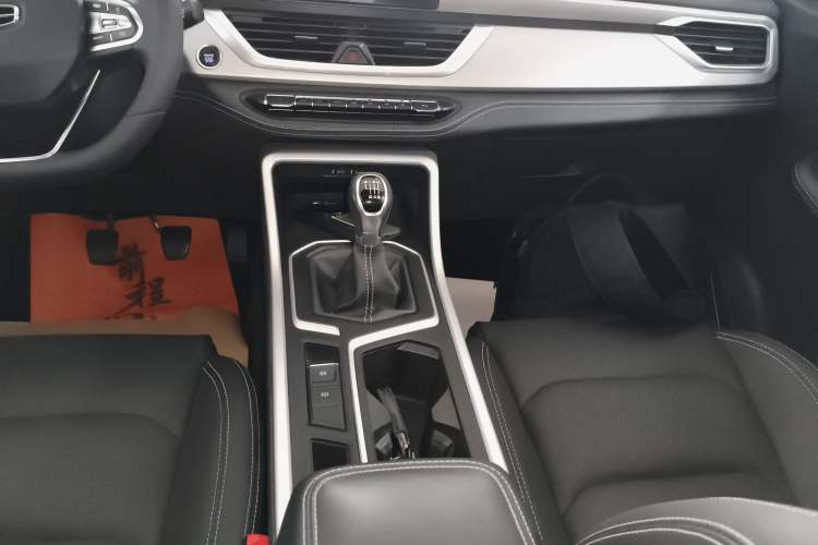 Used Geely Auto Vision X6 2020 1.4T Manual Luxury Model Gear Lever