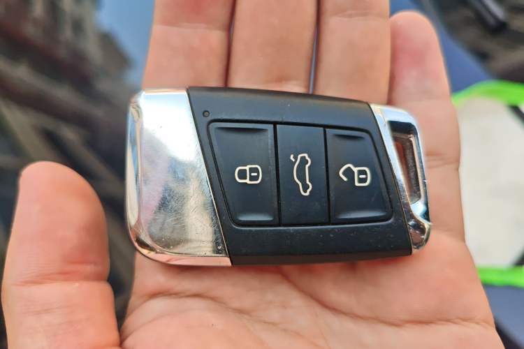 Used Volkswagen Passat New Energy 2020 430 PHEV Hybrid Luxury Edition China VI Standard Vehicle Key