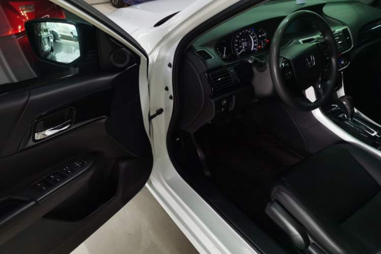 Used Honda Accord 2016 2.0L Comfort Edition
