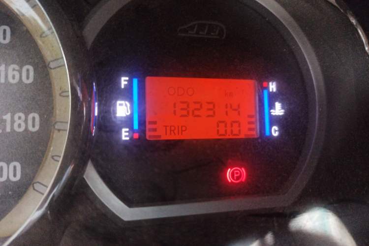 Used FORTHING Lingzhi 2013 M5 Q3 2.0L 7-seat Long-Wheelbase Comfort Model
