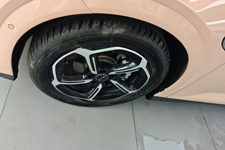 Used BYD Seal 06GT 2025 605 Heatwave Edition Left Front Wheel Hub