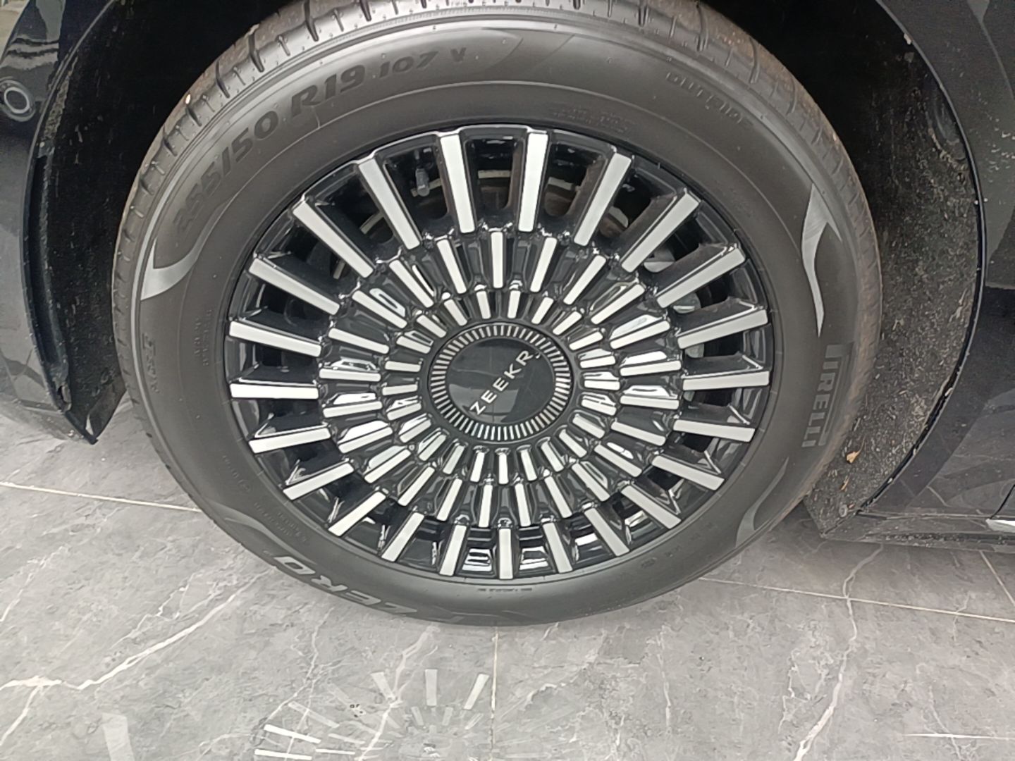 Zeekr 009 2024 Six-Seat Executive Version 4WD 108 kWh — снимка 10