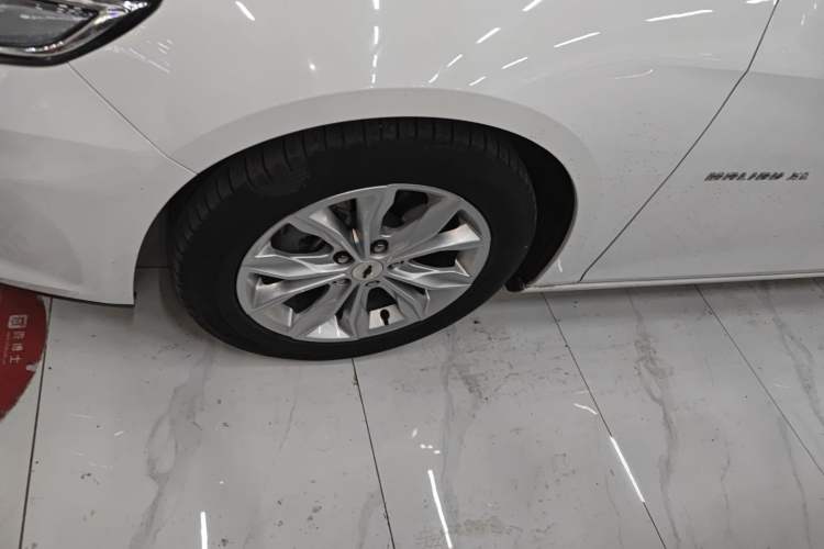 Used Chevrolet Malibu XL 2022 535T Automatic Sport Edition Left Front Wheel Hub