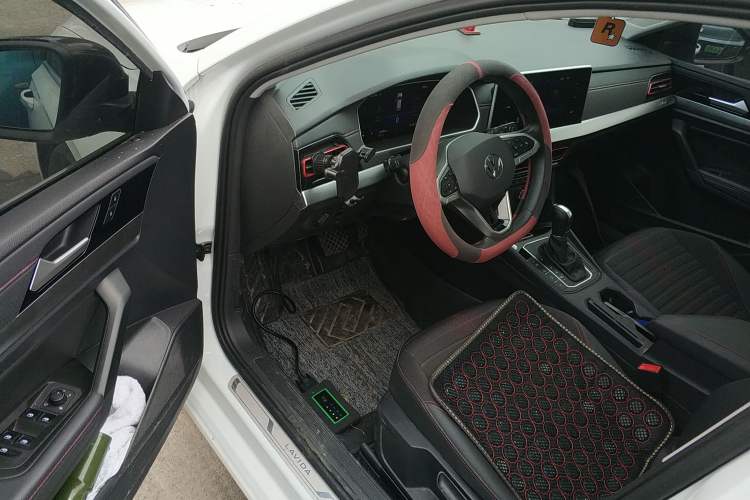 Used Volkswagen Lavida 2023 300TSI DSG Starry Full-Comfort Edition Driver Seat