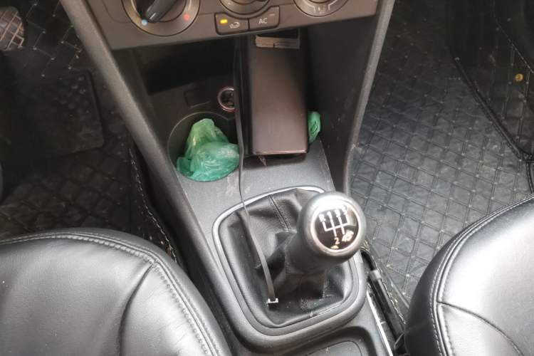 Used Volkswagen Polo 2013 1.4L Manual Fashion Edition