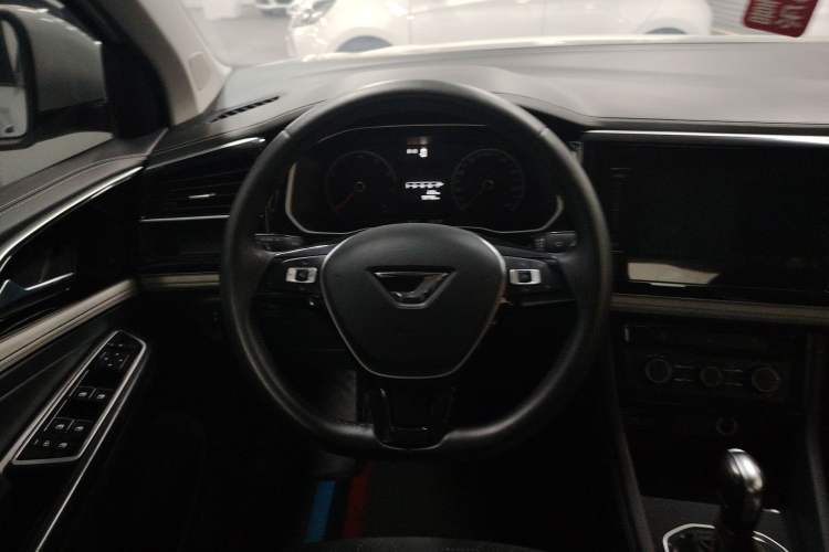 Used Jetta VS5 2023 280TSI Automatic Trend Edition Steering Wheel
