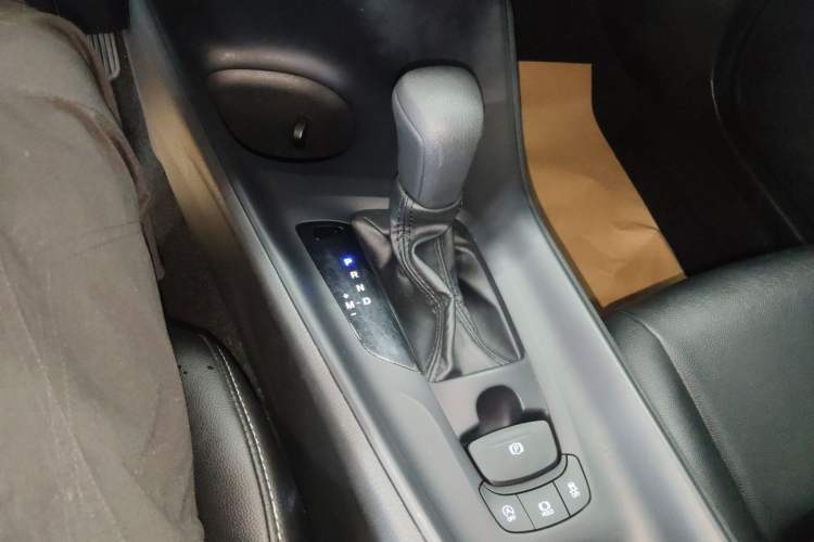 Used Toyota IZOA 2021 2.0L Enjoy Edition Gear Lever