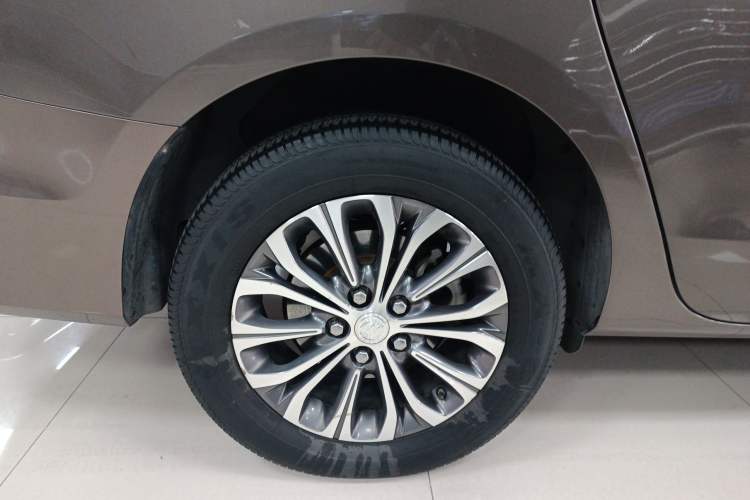 Used Buick GL8 2020 Land Cruiser Executive Class 652T Comfort Model
