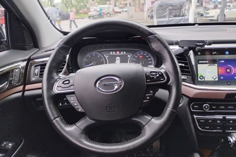 Used GAC Trumpchi GS8 2017 320T Two-Wheel Drive Luxury Smart Connectivity Version (7 Seats) Steering Wheel