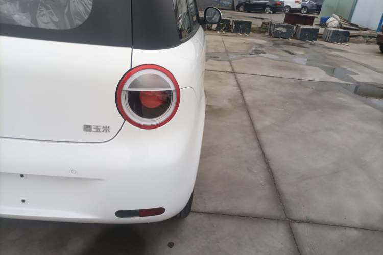 Used CHANGAN NEVO Lumin 2026 Model Treasure Edition 205km Passionate Beige Ningde Right Rear Taillight