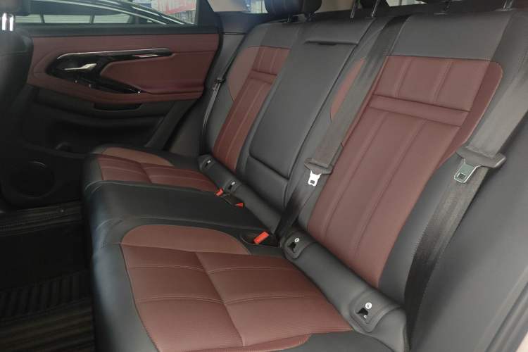 Used Land Rover Range Rover Evoque 2023 Aurora L 249 PS Luxury Edition