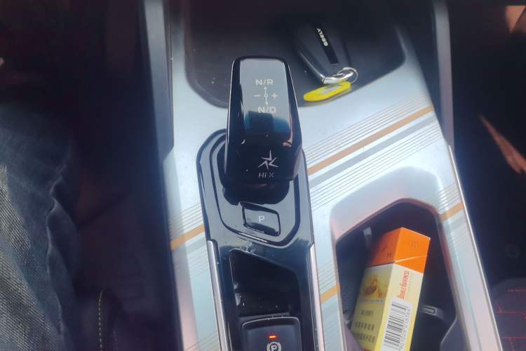 Used Geely Auto Emgrand L HiP 2024 Champion Edition 1.5TD-DHT Pro 100KM Superior Model Gear Lever